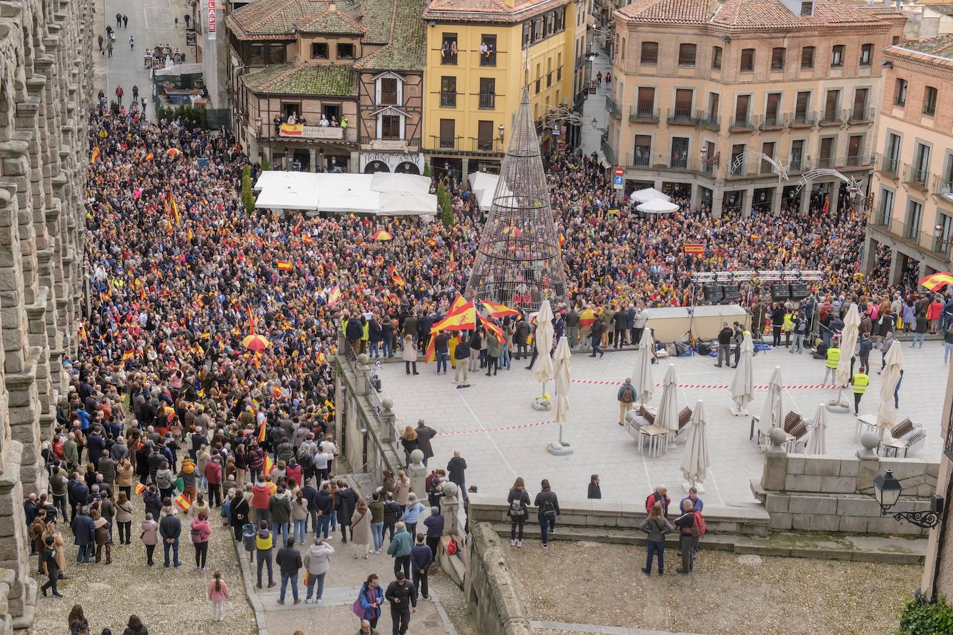 La concentración en Segovia contra la amnistía, en imágenes (2 de 2)