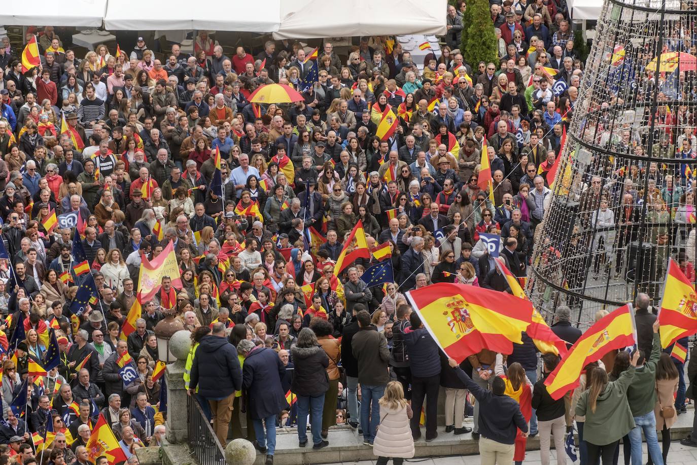 La concentración en Segovia contra la amnistía, en imágenes (2 de 2)