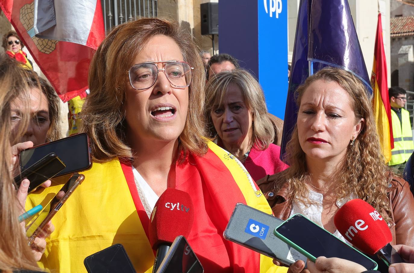 Los palentinos claman contra la amnistía en la Plaza Mayor