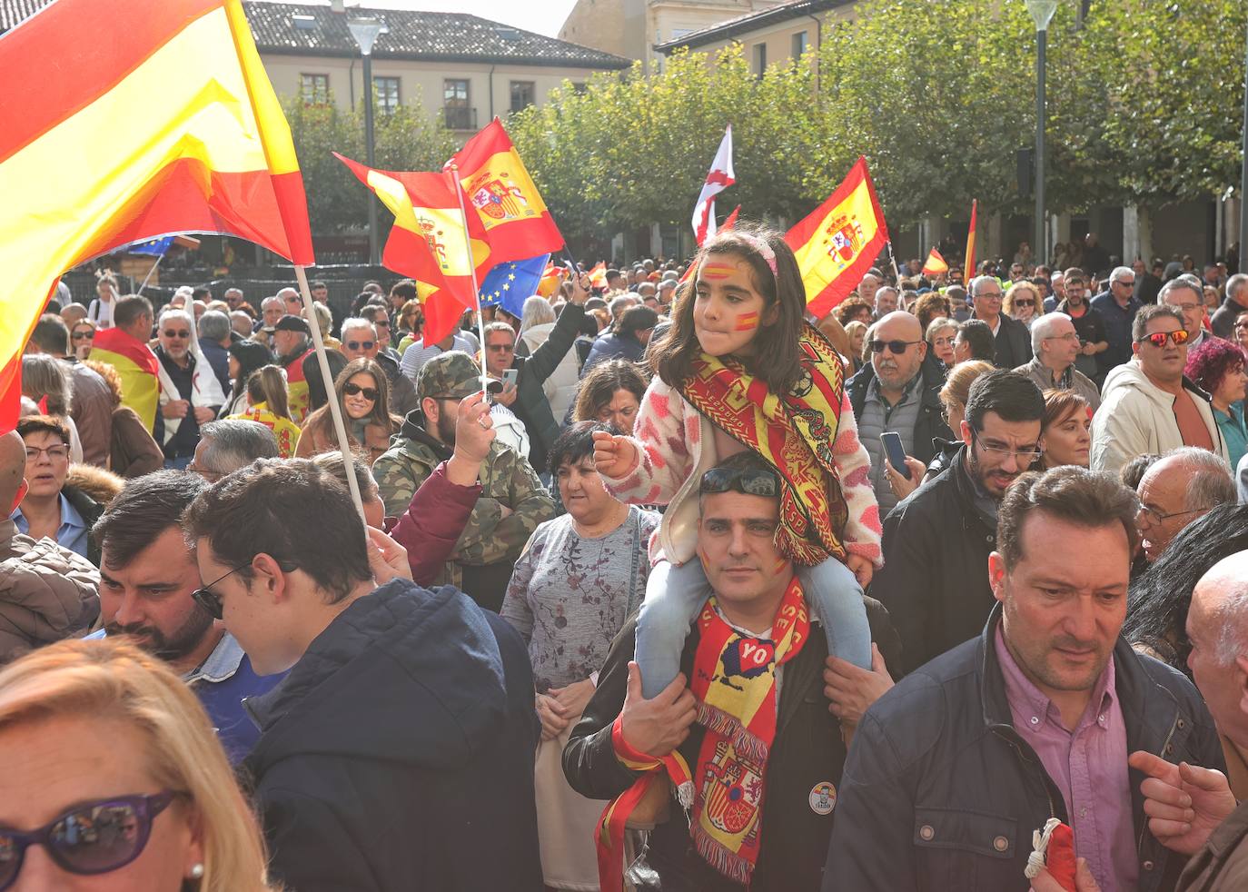 Los palentinos claman contra la amnistía en la Plaza Mayor