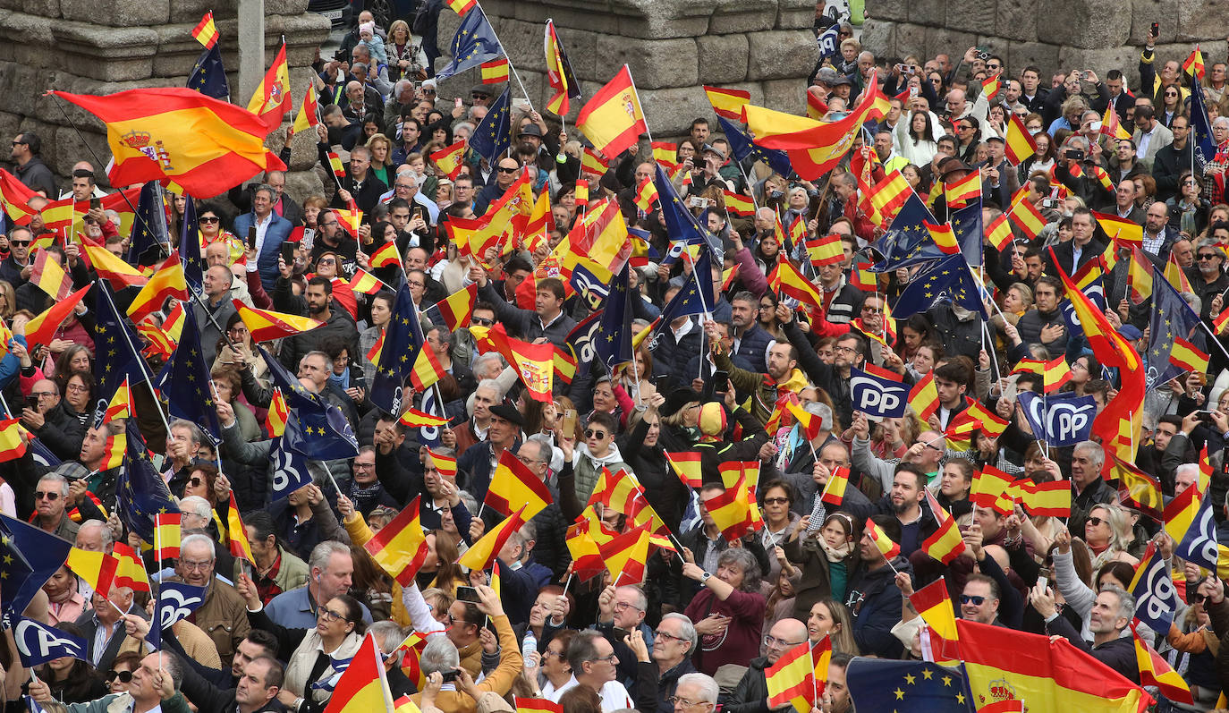 La concentración en Segovia contra la amnistía, en imágenes (1 de 2)