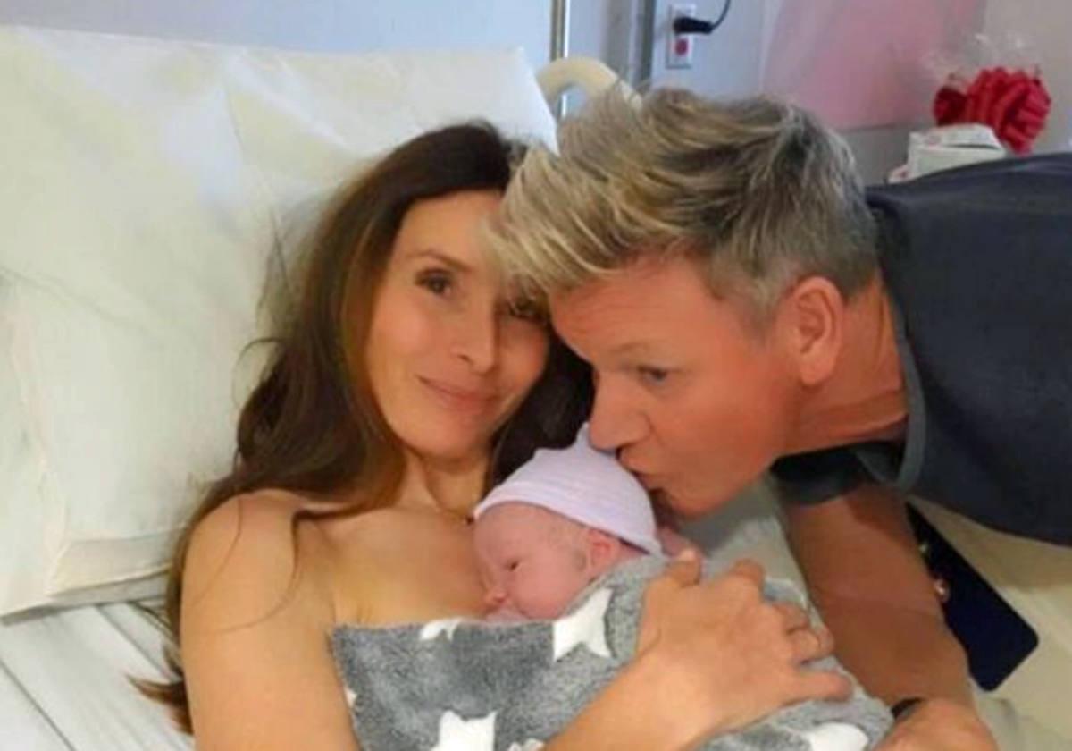 Gordon Ramsay junto a su mujer y su hija recién nacida.