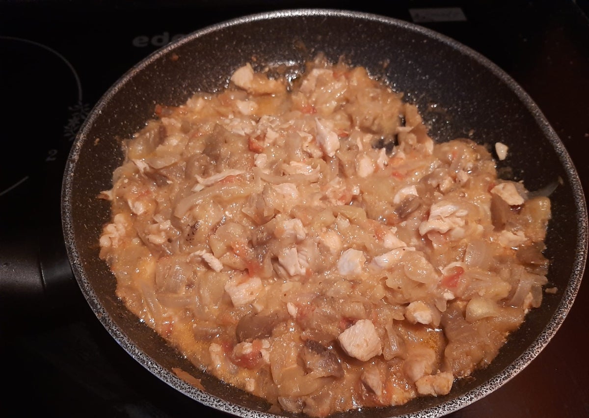 Imagen secundaria 1 - Berenjena gratinada rellena de pollo