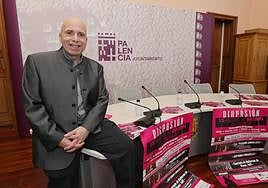 El guitarrista Carles Pons, director del festival, hoy en el Ayuntamiento en la presentación.