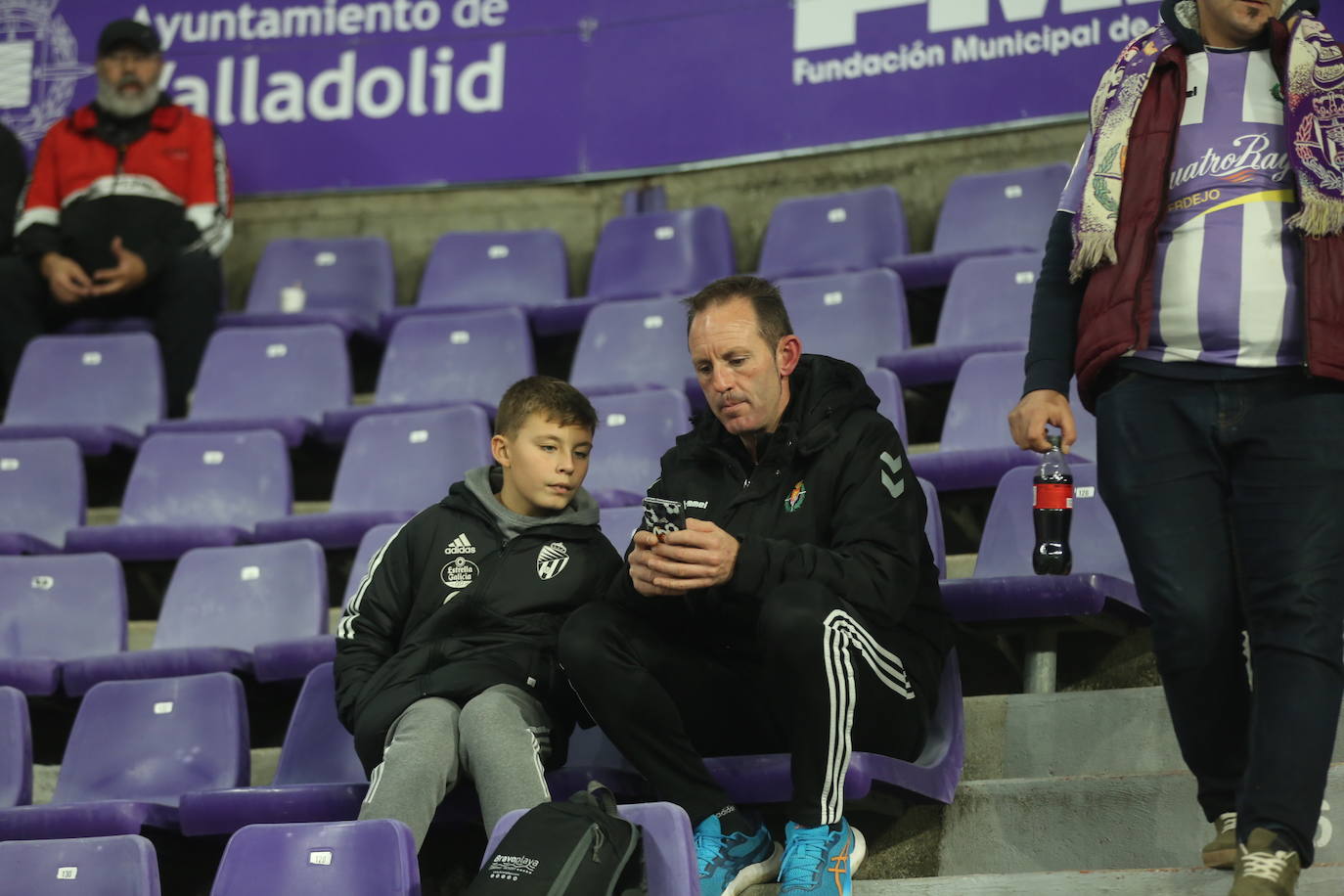 Búscate en las gradas del Estadio José Zorrilla (1 de 3)