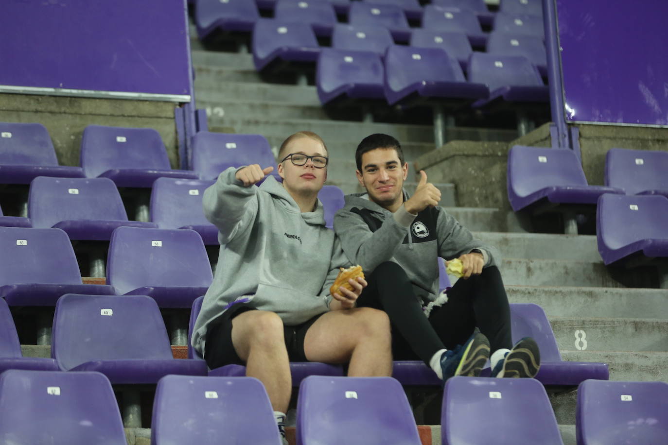 Búscate en las gradas del Estadio José Zorrilla (1 de 3)