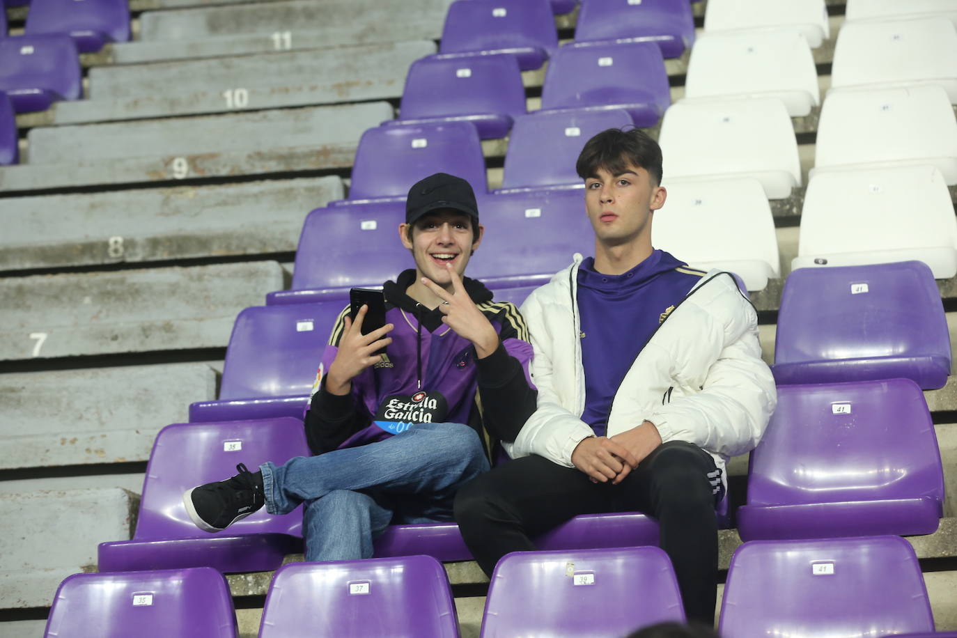 Búscate en las gradas del Estadio José Zorrilla (2 de 3)