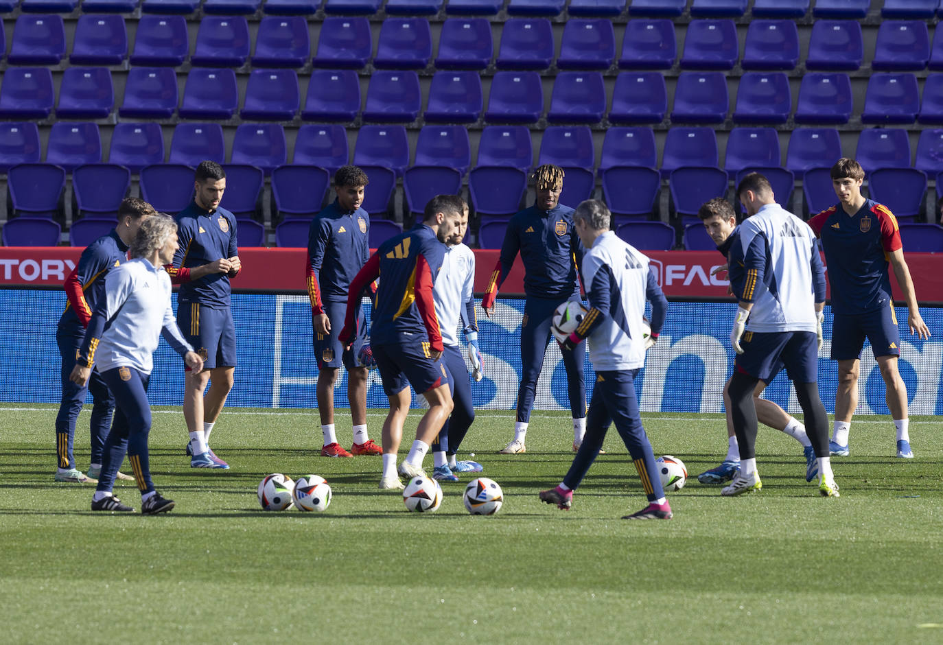 En imágenes, el entrenamiento de La Roja en el José Zorrilla