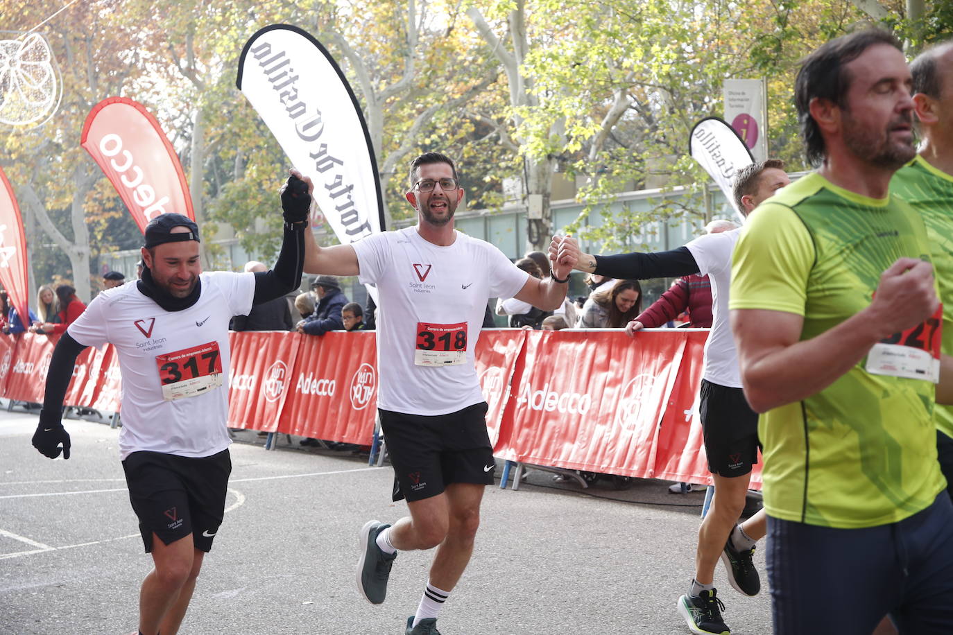 En imágenes, los equipos participantes en la VII Carrera de Empresa Adecco (8/13)