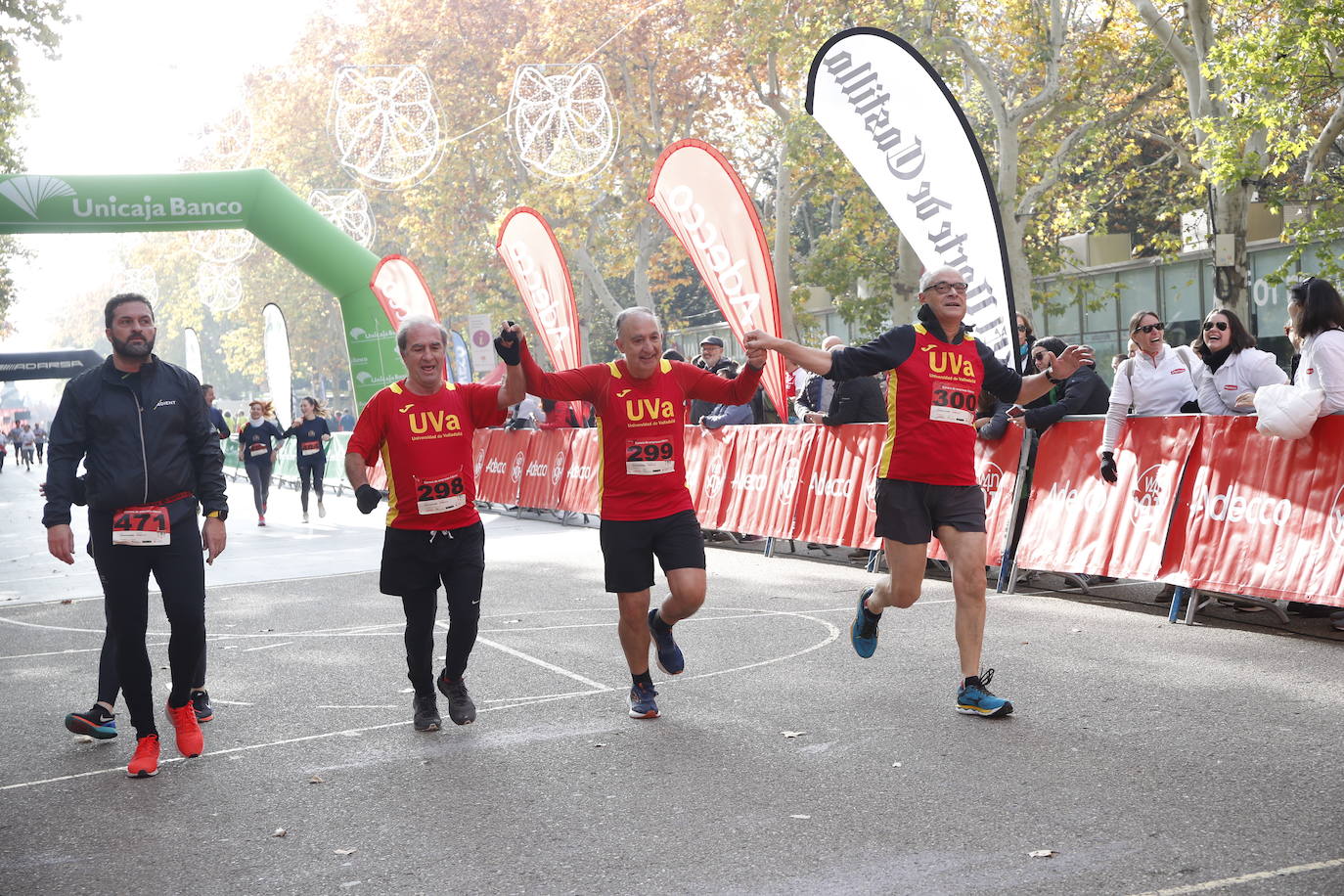 En imágenes, los equipos participantes en la VII Carrera de Empresa Adecco (11/13)