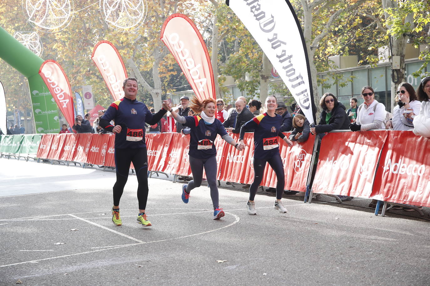 En imágenes, los equipos participantes en la VII Carrera de Empresa Adecco (11/13)