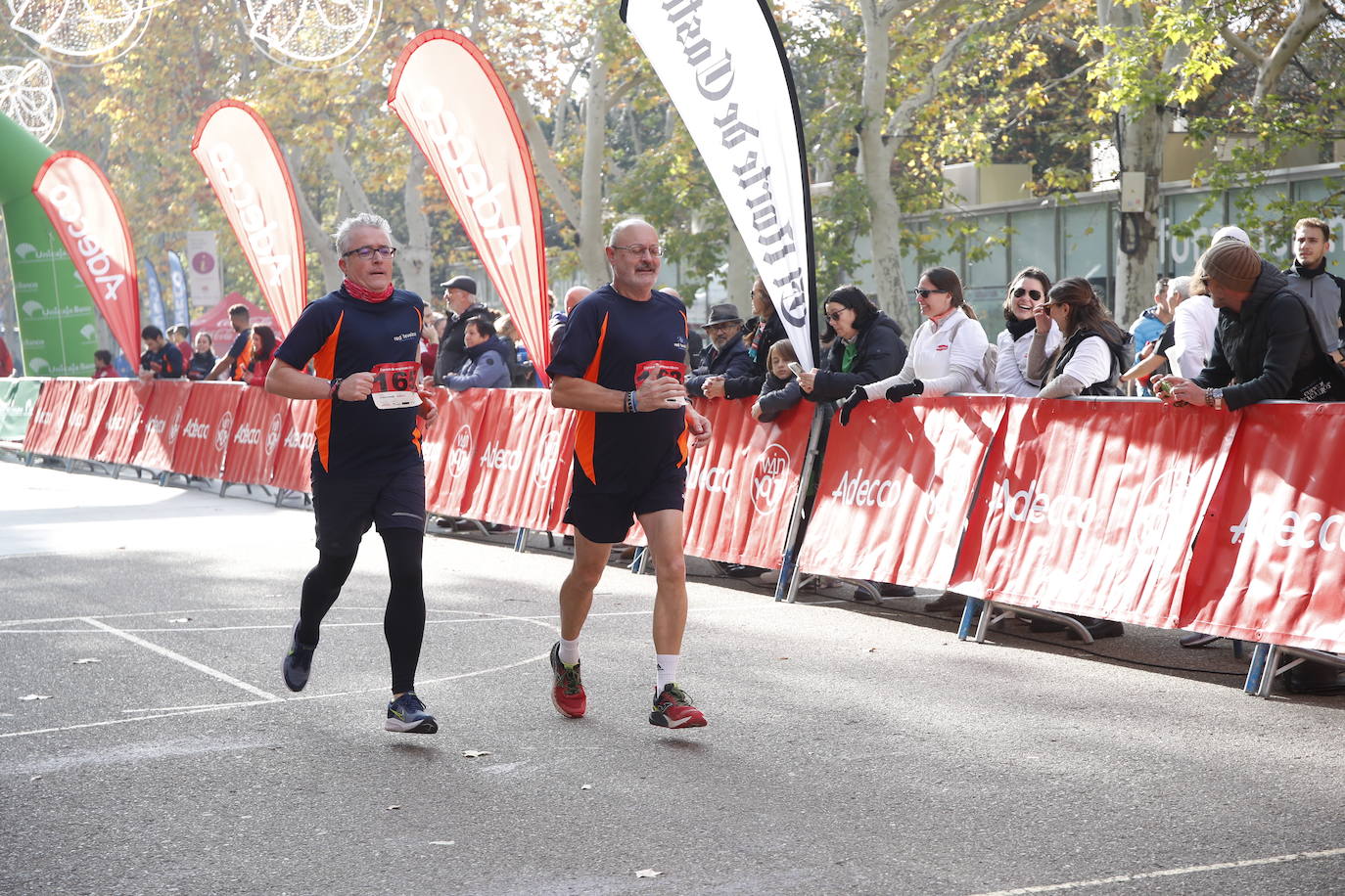 En imágenes, los equipos participantes en la VII Carrera de Empresa Adecco (12/13)