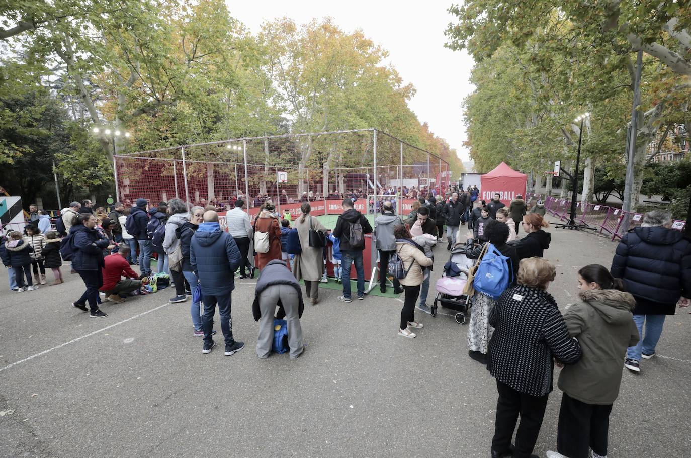 En imágenes, la Fan Zone de la Selección Española en la Acera Recoletos