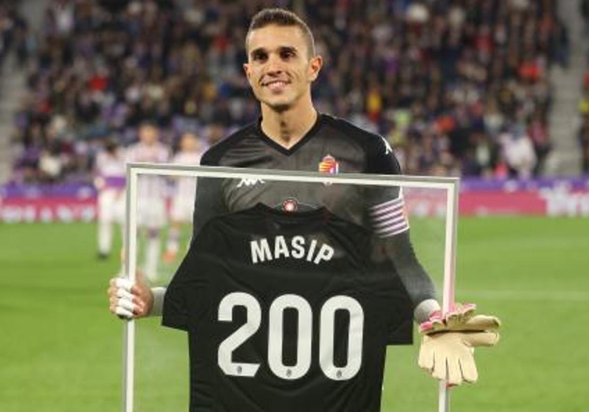 Jordi Masip, el viernes con la camiseta conmemorativa por sus 200 partidos con el Real Valladolid