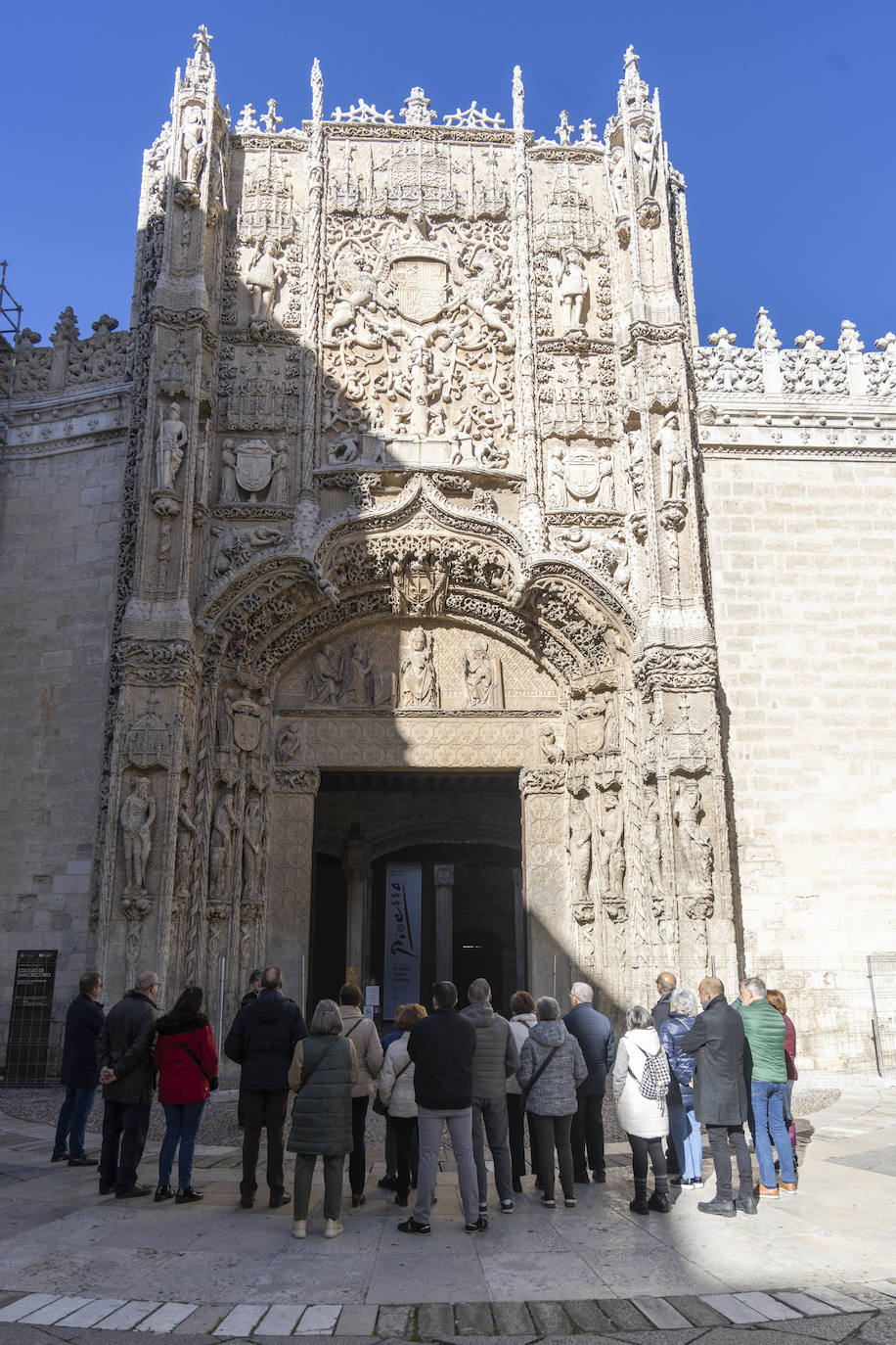 Visita de los suscriptores al Museo de Escultura