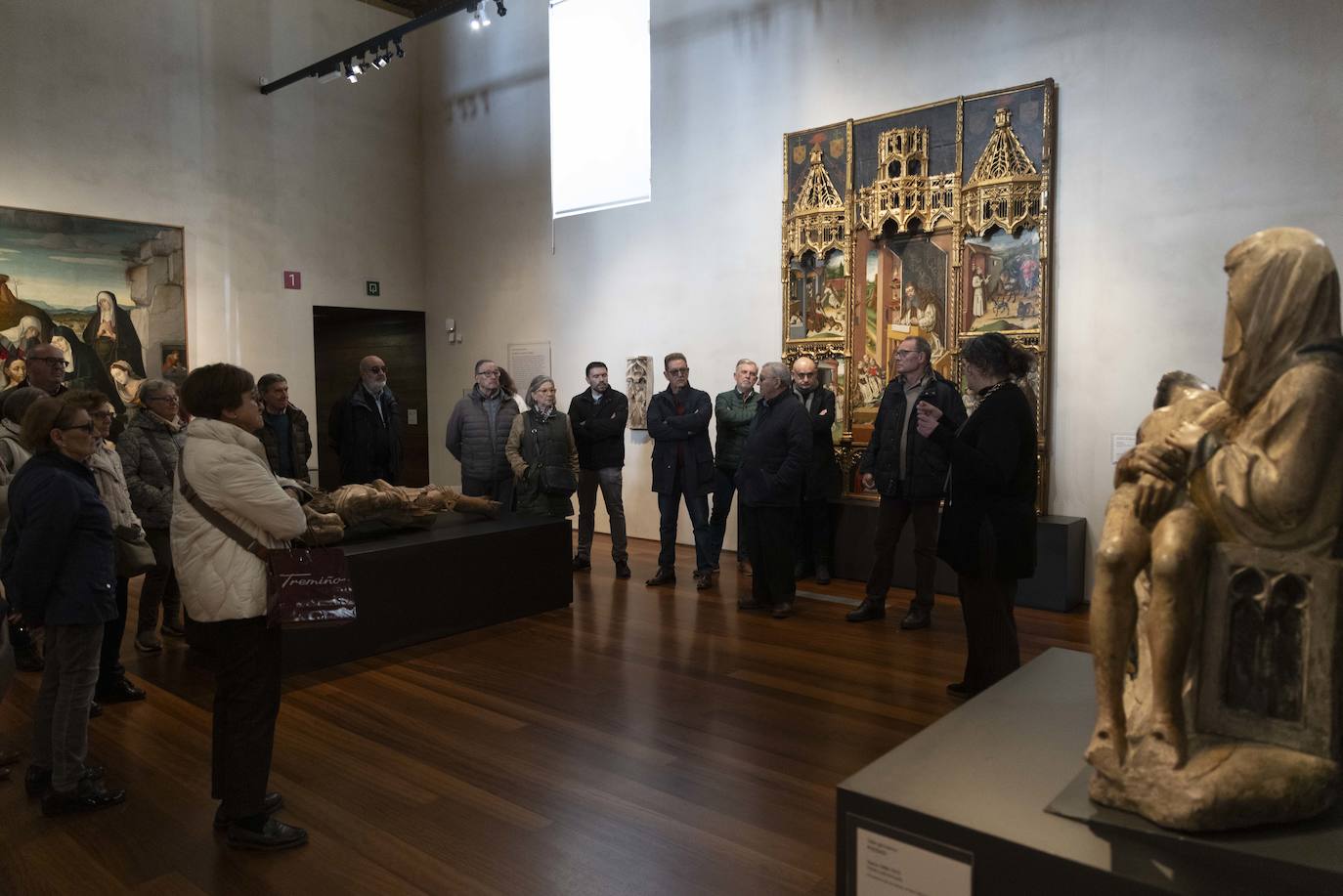 Visita de los suscriptores al Museo de Escultura