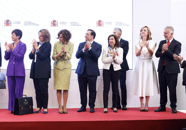 La toma de posesión de Puente fue multitudinaria y la de Redondo desató la polémica