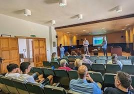 Encuentro con jóvenes y mujeres organizado por la Diputación en Medina de Rioseco el pasado mes de septiembre.