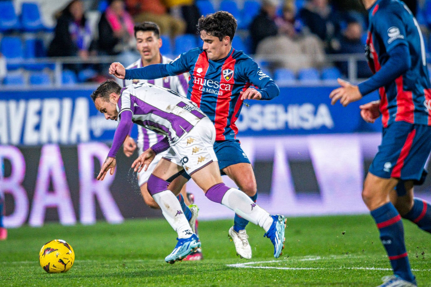 La victoria del Real Valladolid ante el Huesca, en imágenes