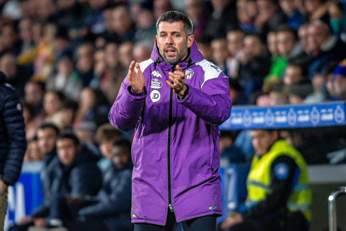 La victoria del Real Valladolid ante el Huesca, en imágenes