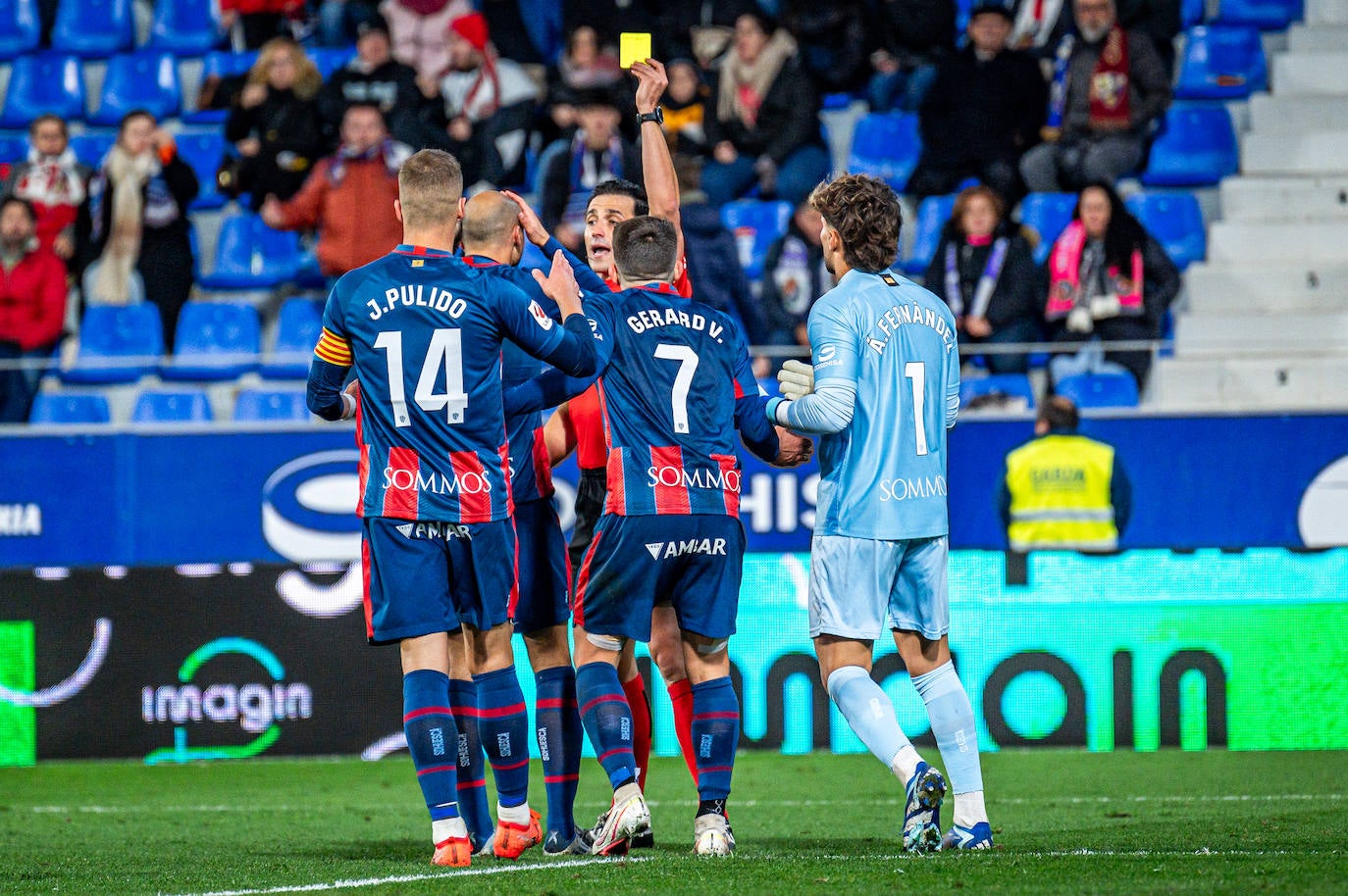 La victoria del Real Valladolid ante el Huesca, en imágenes