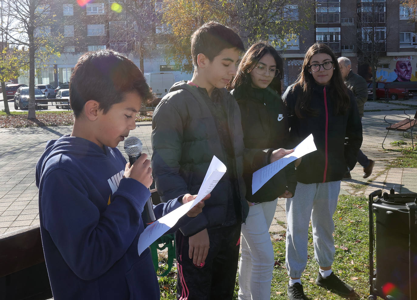 Los alumnos del Victorio Macho y del Sofía Tartilán conmemoran el 25-N