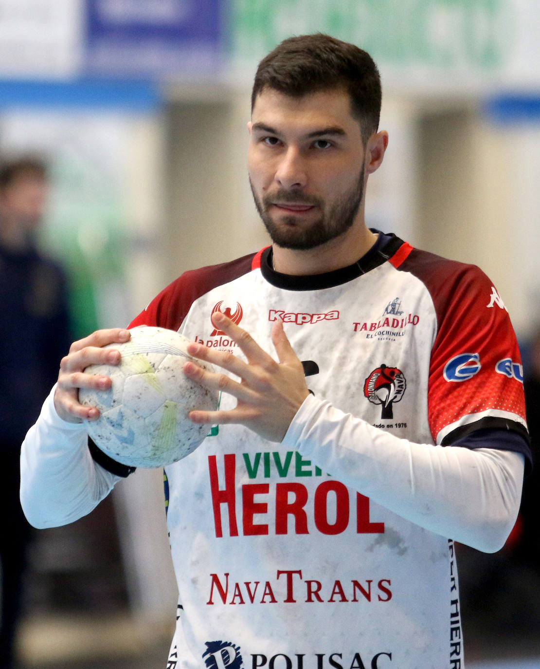 Victoria de Balonmano Nava ante el Puente Genil (27-26)