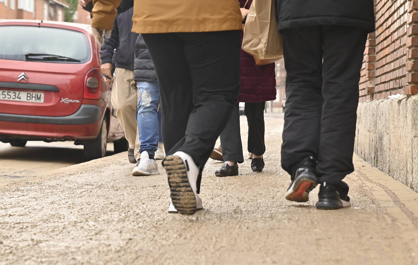 El reventón de una tubería en Valladolid, en imágenes
