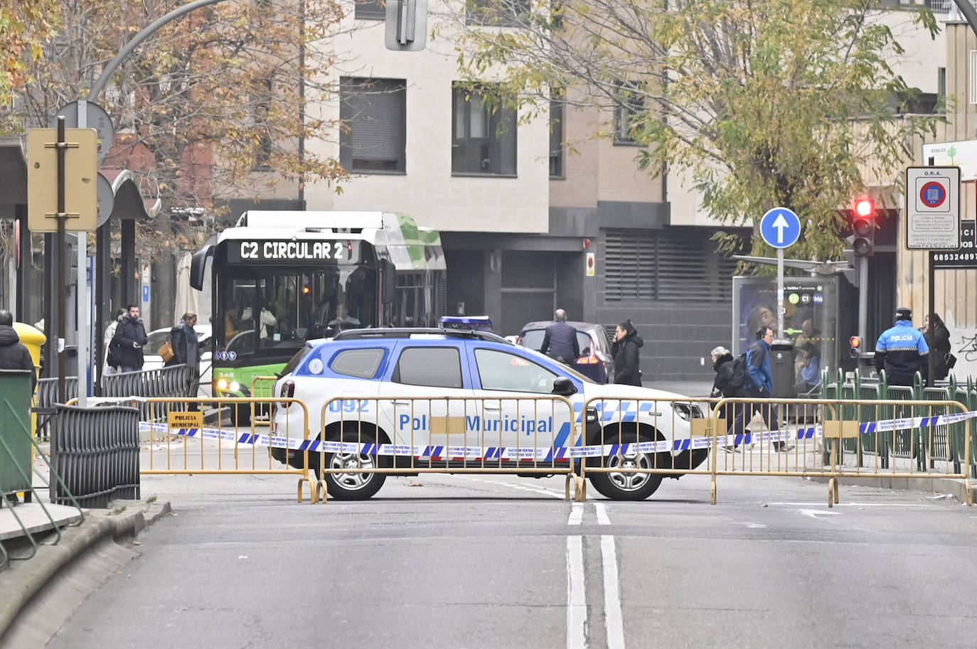 El reventón de una tubería en Valladolid, en imágenes