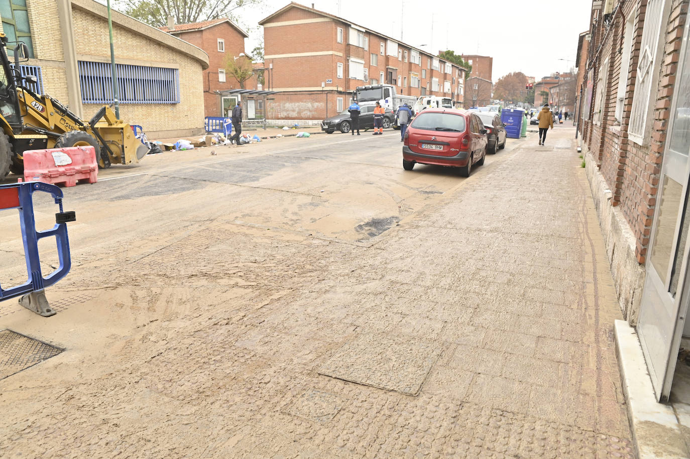 El reventón de una tubería en Valladolid, en imágenes
