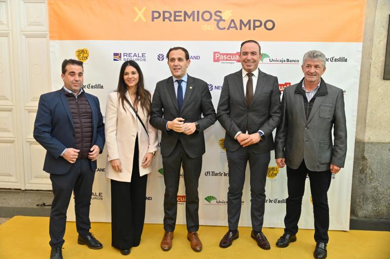 Alberto Sanz, Natalia Lozano, Conrado Íscar, Víctor Alonso y Sarbelio Fernández.