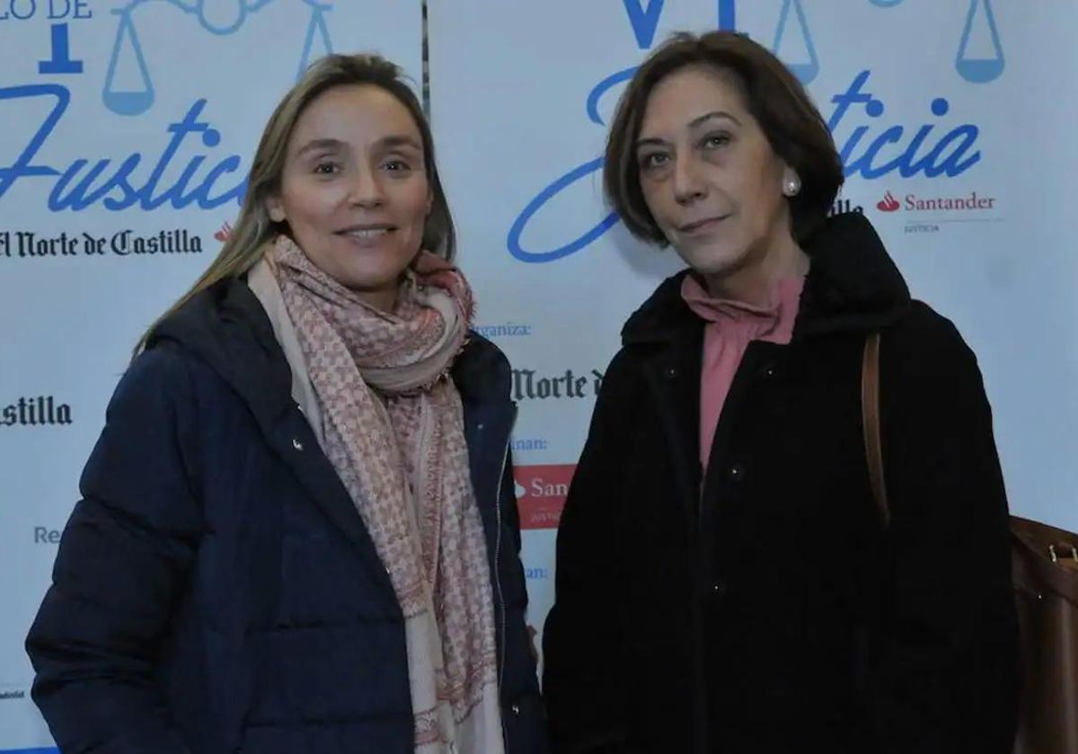 Sofía Puente (i), junto a la exfiscal jefe de Valladolid Ester Pérez.