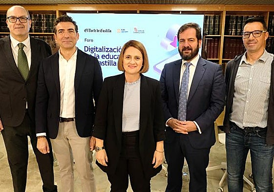 José Miguel Sáez, Óscar Aragón, María Comín, Fernando Sanz y José Luis Rey.