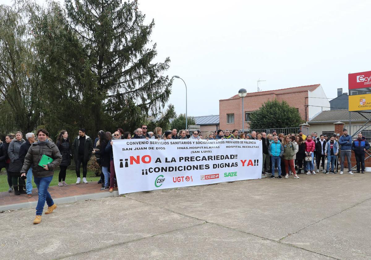 Protesta de los trabajadores de centros socioanitarios la semana pasada en el Serla.