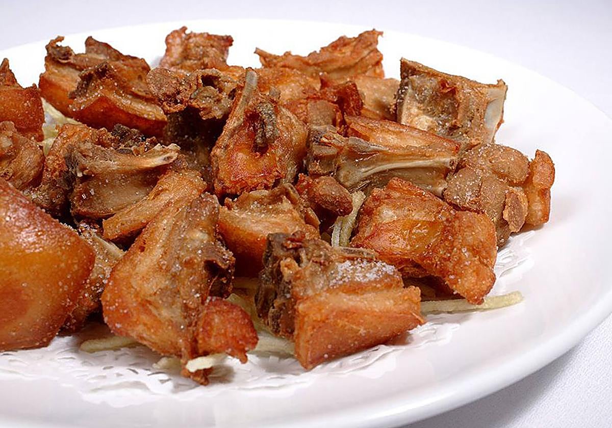 Plato de cochifrito.