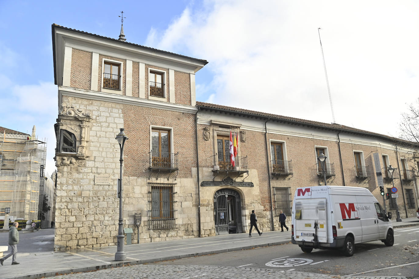 Un paseo en imágenes por la calle Angustias