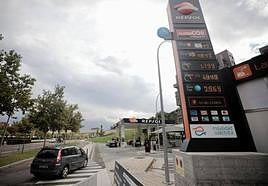 Imagen de archivo de la gasolinera de Repsol en la avenida de Salamanca de Valladolid.