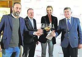 De izquierda a derecha, Juan Luis Muñoz Escassi, Carlos Villar, Alejandra Osborne y Manuel Pérez Fernández.