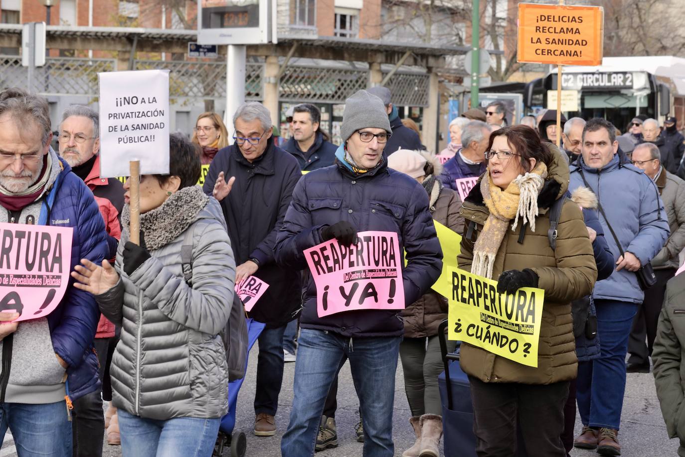 La manifestación por el Centro de Especialidades de Delicias, en imágenes