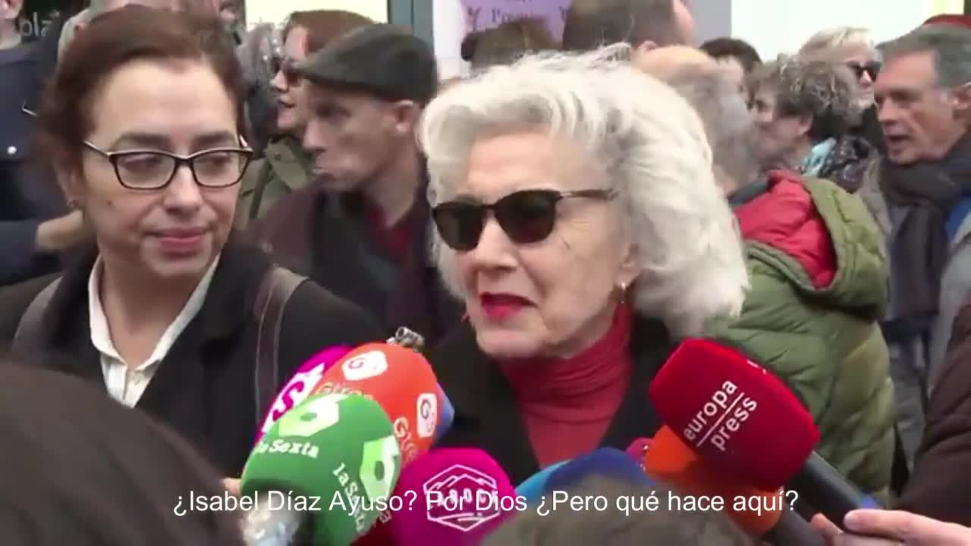 Marisa Paredes a Isabel Díaz Ayuso al llegar a la capilla ardiente de Concha Velasco: «¡Fuera!»