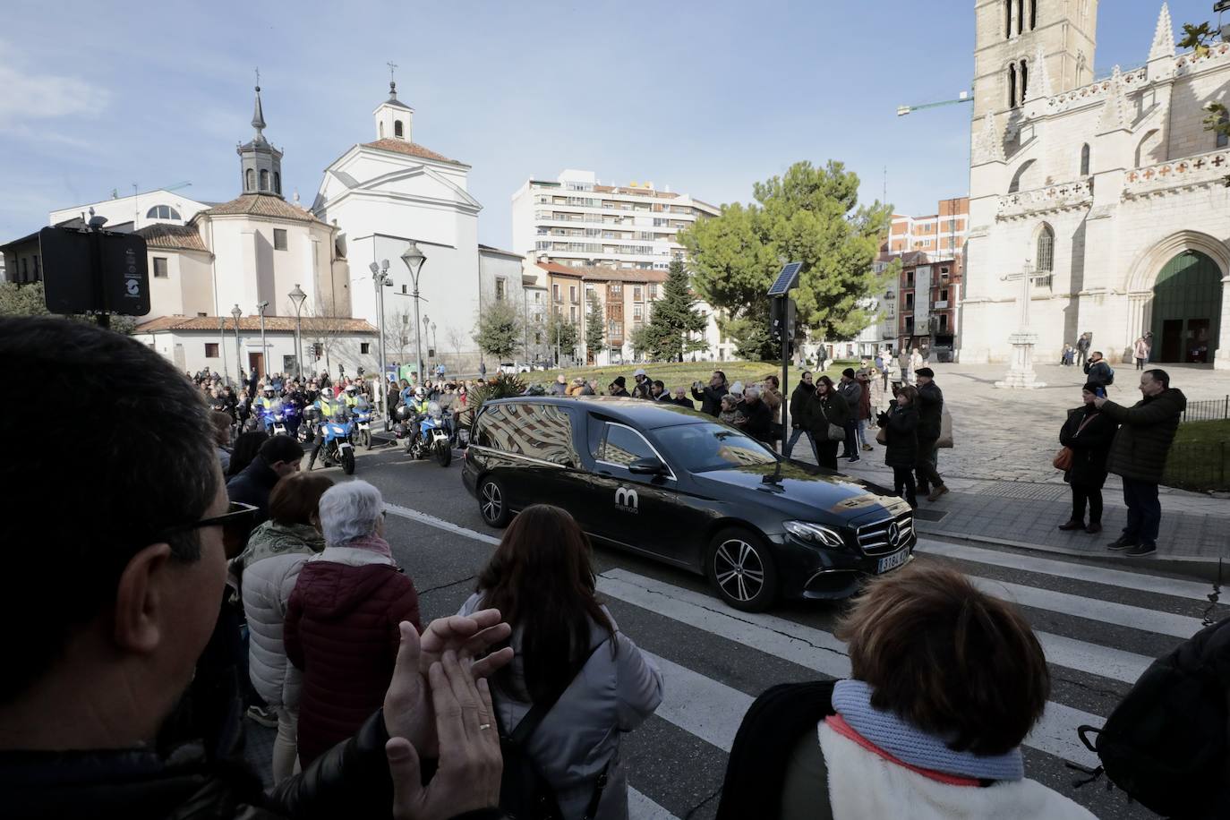 Recorrido fúnebre del féretro de Concha Velasco en Valladolid