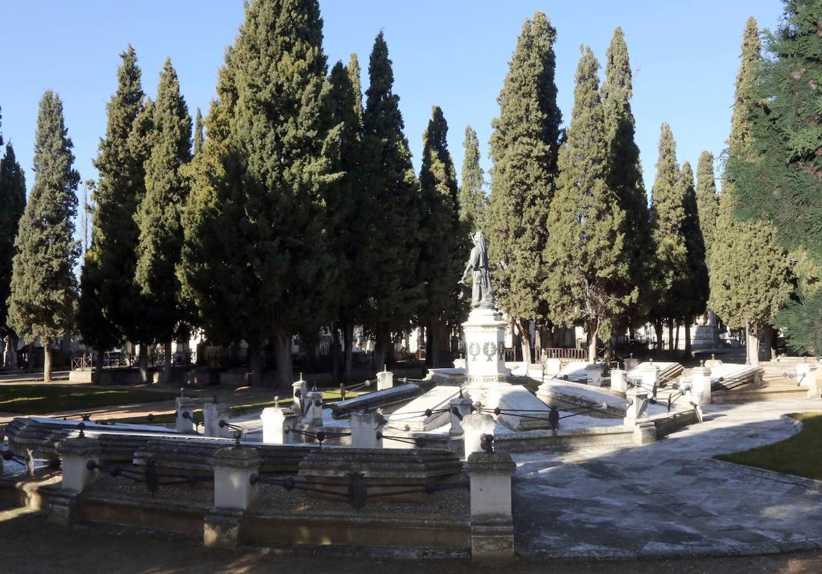 Panteón de los ilustres en el cementerio de El Carmen, en una imagen de archivo.