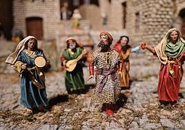 Piezas del nacimiento que se expone en el Palacio Provincial, que representa el primero de la historia de la ciudad italiana de Greccio en 1223.