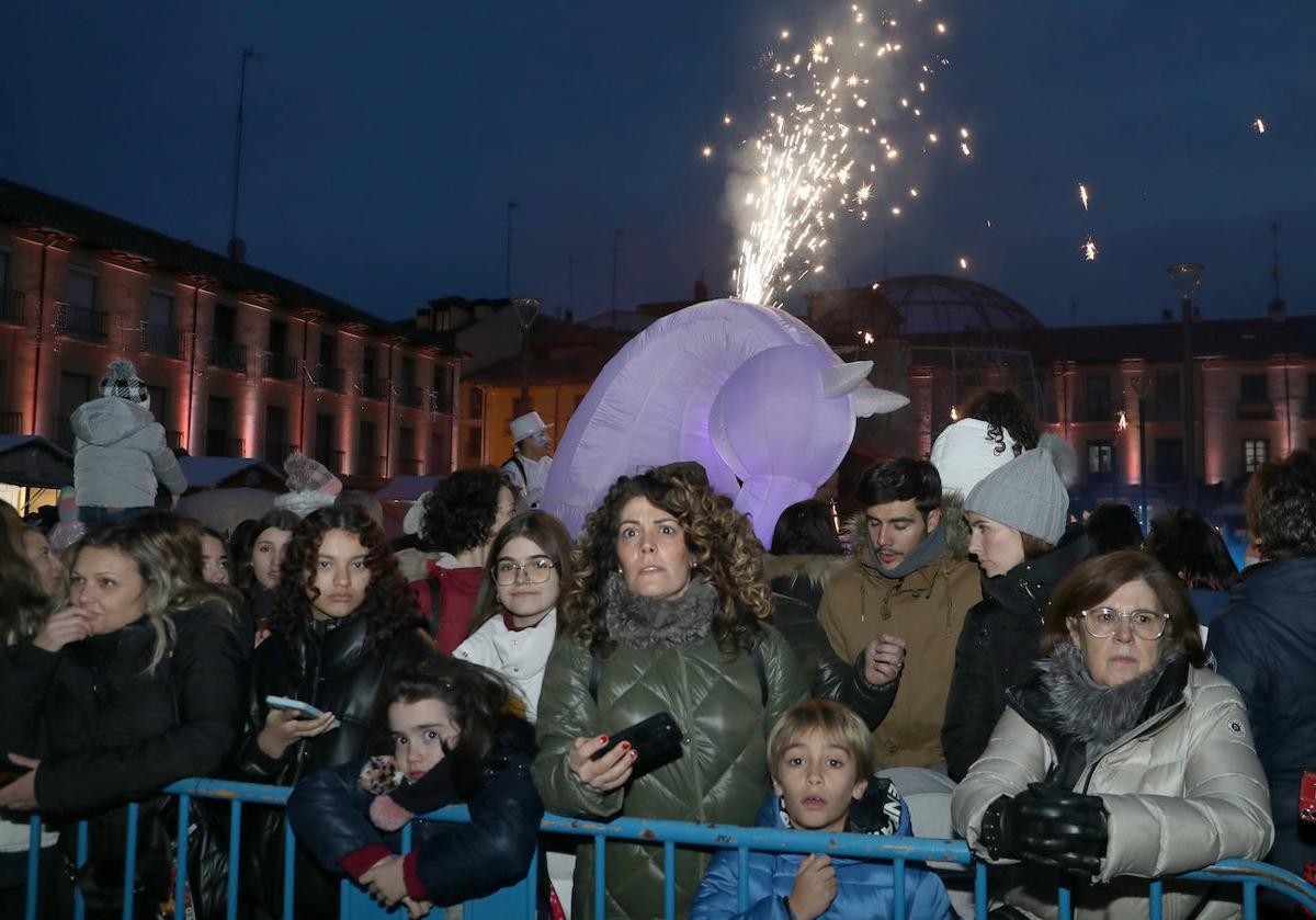 Las luces ya iluminan la Navidad en Palencia