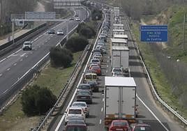 Retenciones en una operación salida en la Autovía de Castilla.