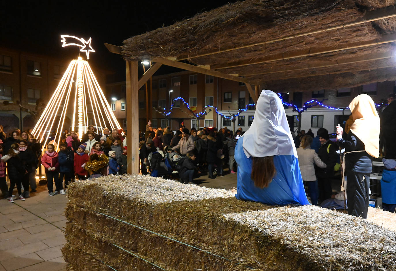 Santovenia de Pisuerga inaugura su árbol de Navidad