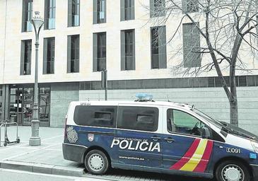 Condenado a 180 euros de multa por amenazar con una cayada a su exnuera