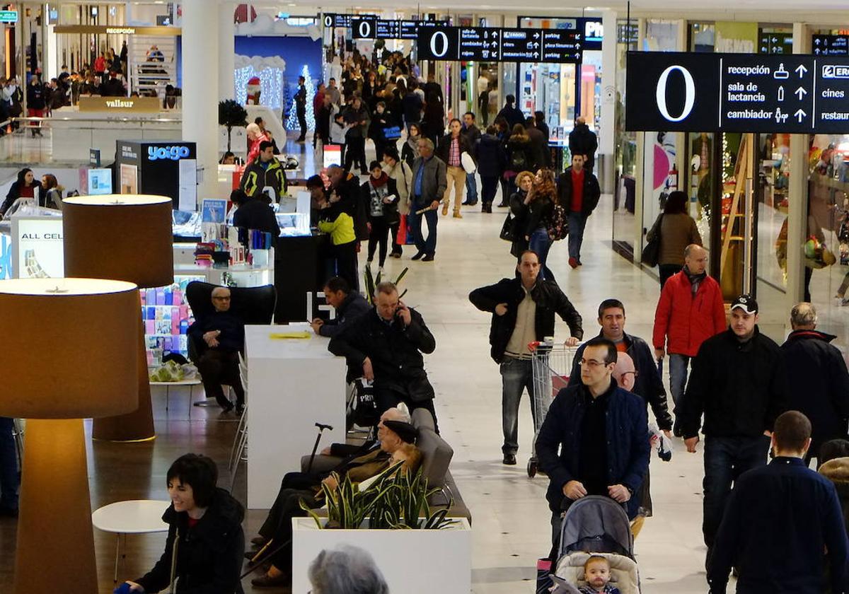 Centro comercial Vallsur, abierto en algunos festivos de diciembre.