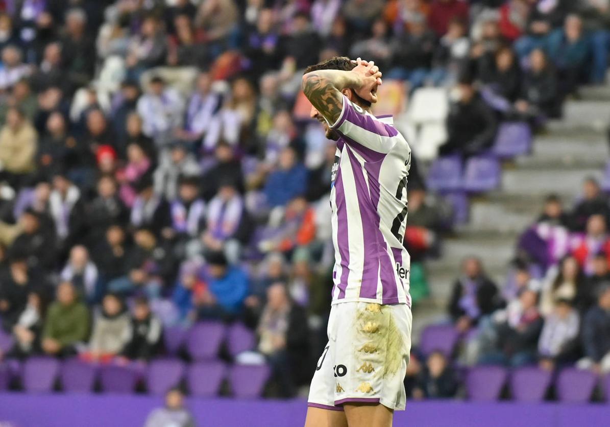 Juric se lamenta tras una acción del encuentro.