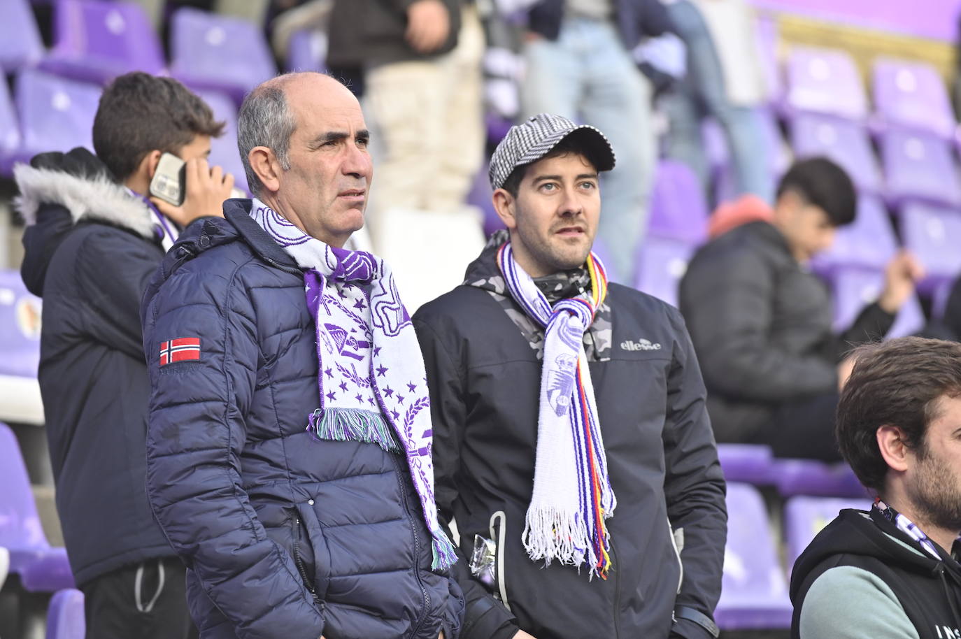 Búscate en las gradas del estadio José Zorrilla (1/4)